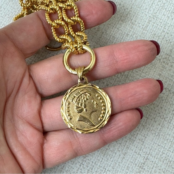 Upcycled Gold Tone Link Necklace with Queen Medallion Pendant - Picture 6 of 6